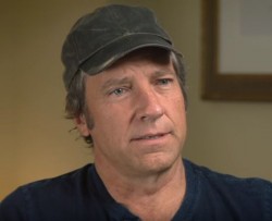 Reason TV: Mike Rowe Wears Trump’s Robe, Fights a Drone, and Solves the Labor Shortage